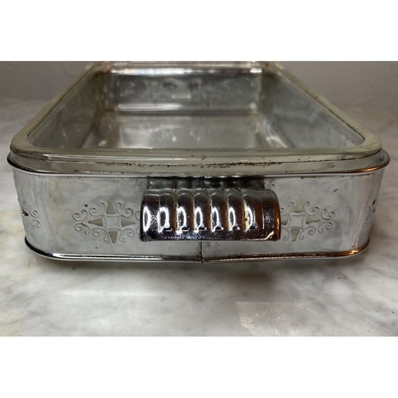 Vintage Pyrex #231 1.5qt With Matching Silver Tray - Picture 2 of 8